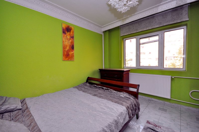 Crangasi, 7 minute metrou, apartament 2 camere decomandat.