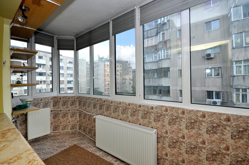 Crangasi, 7 minute metrou, apartament 2 camere decomandat.